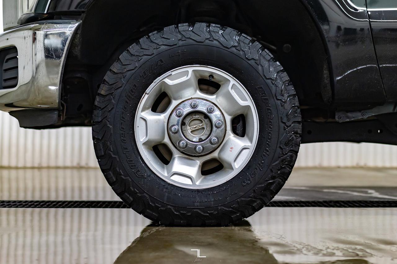 2011 Ford F-250 4x4 Crew Cab XLT Longbox Diesel Red Deer AB