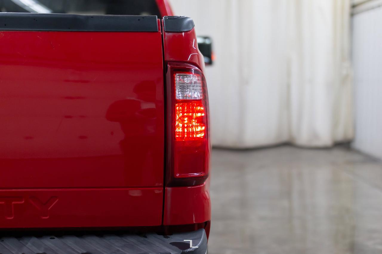 2011 Ford F-250 4x4 Crew Cab XLT Longbox Diesel Red Deer AB