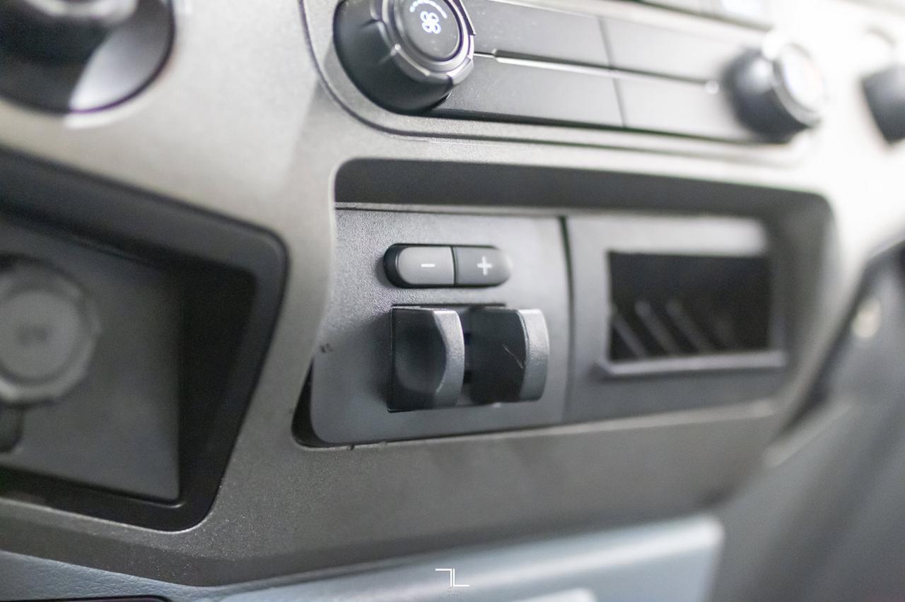 2011 Ford F-250 4x4 Crew Cab XLT Longbox Diesel Red Deer AB