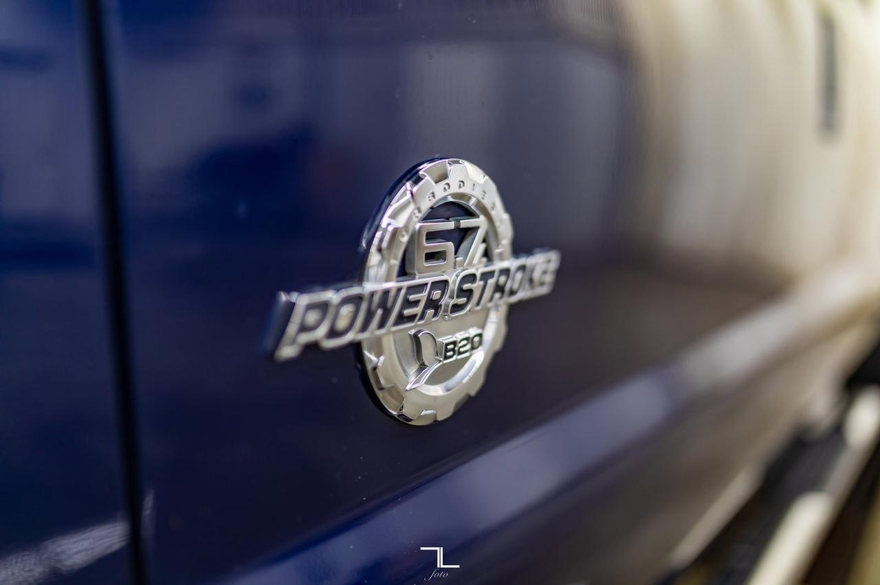 2011 Ford F-250 4x4 Crew Cab XLT Longbox Diesel Red Deer AB