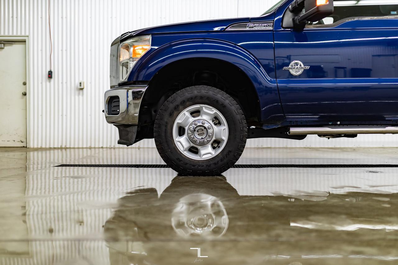 2011 Ford F-250 4x4 Crew Cab XLT Longbox Diesel Red Deer AB