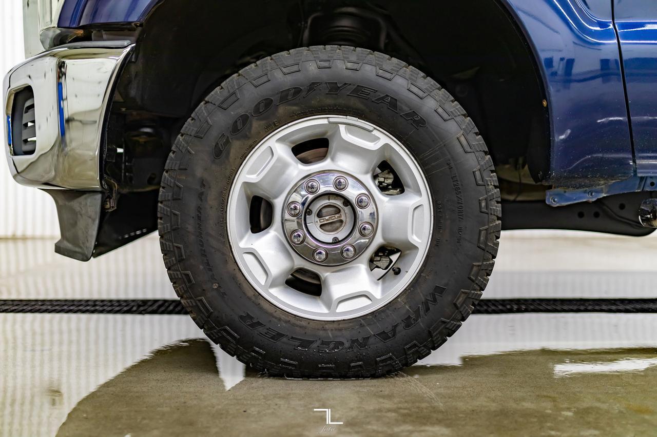 2011 Ford F-250 4x4 Crew Cab XLT Longbox Diesel Red Deer AB