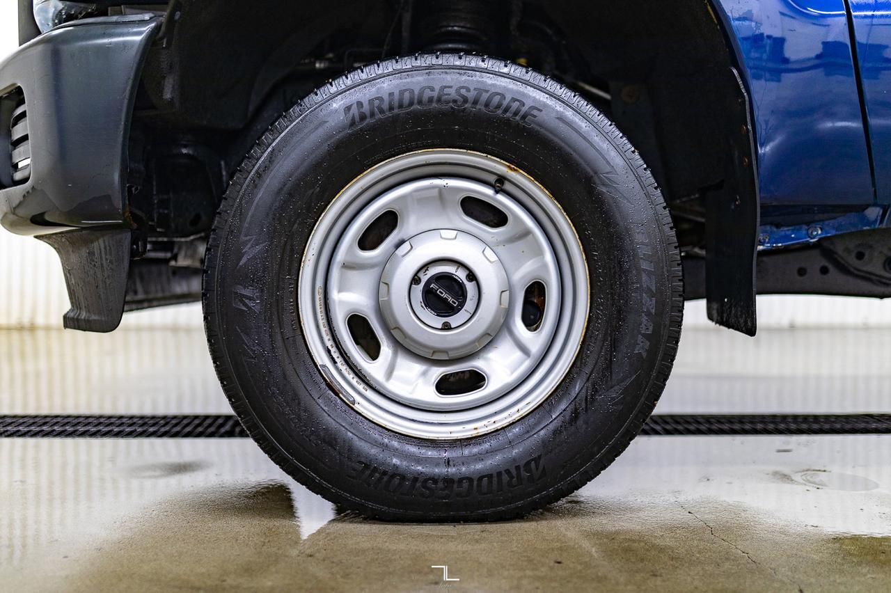 2011 Ford F-250 4x4 Reg Cab XLT Flat Deck Diesel Red Deer AB