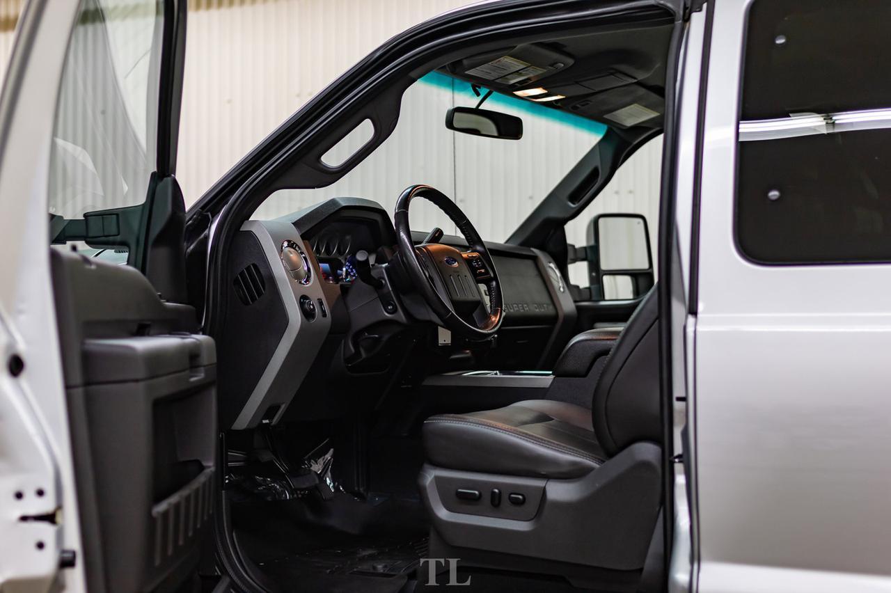 2011 Ford F-250 4x4 Super Cab Lariat Leather Nav Red Deer AB