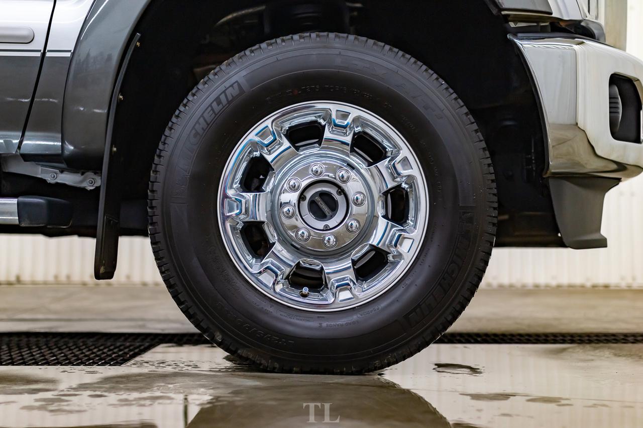 2011 Ford F-250 4x4 Super Cab Lariat Leather Nav Red Deer AB