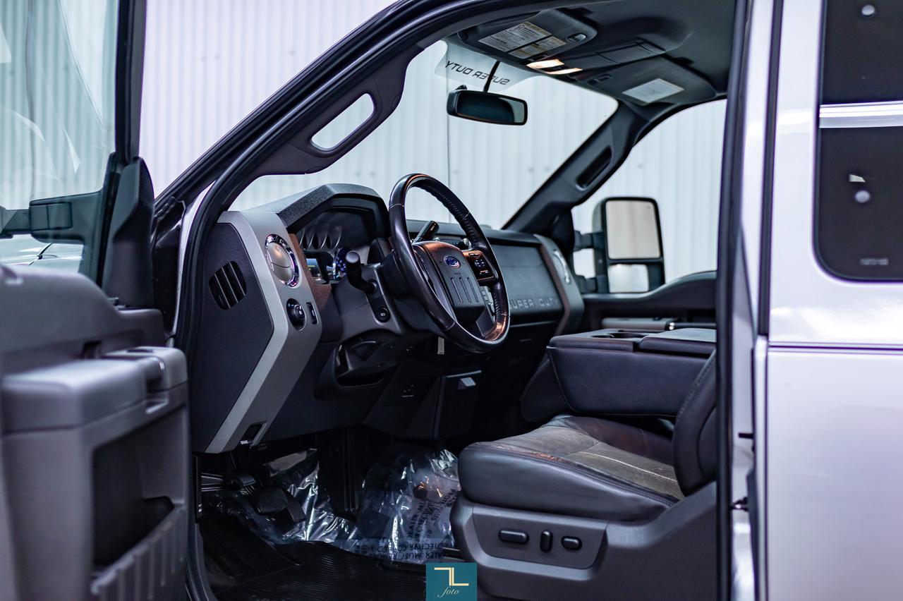 2011 Ford F-250 4x4 Super Cab Lariat Longbox Leather Nav BCam Red Deer AB