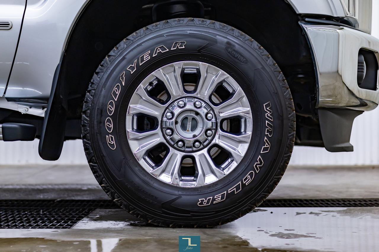 2011 Ford F-250 4x4 Super Cab Lariat Longbox Leather Nav BCam Red Deer AB