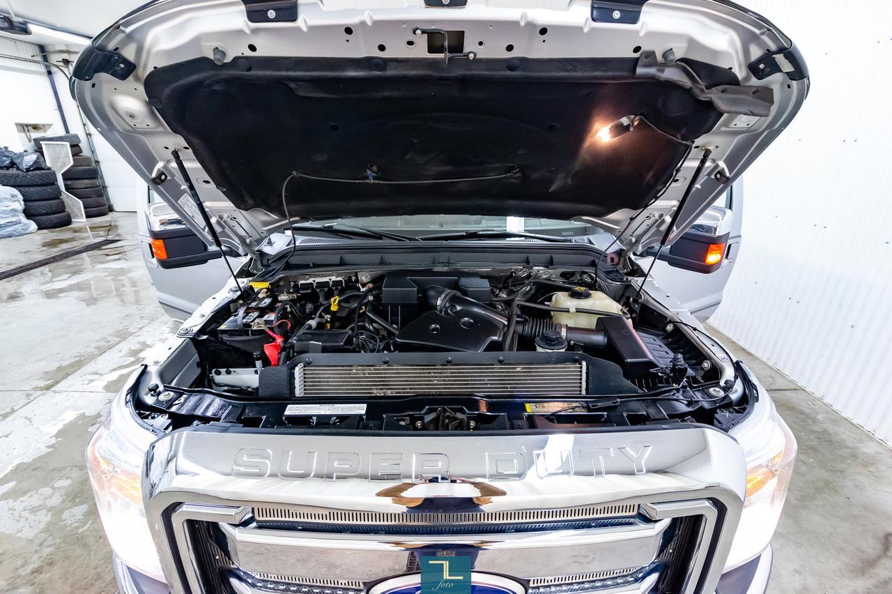 2011 Ford F-250 4x4 Super Cab Lariat Longbox Leather Nav BCam Red Deer AB