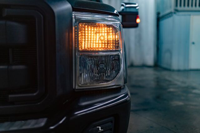 2011 Ford F-250 4x4 Super Cab XL Topper Red Deer AB