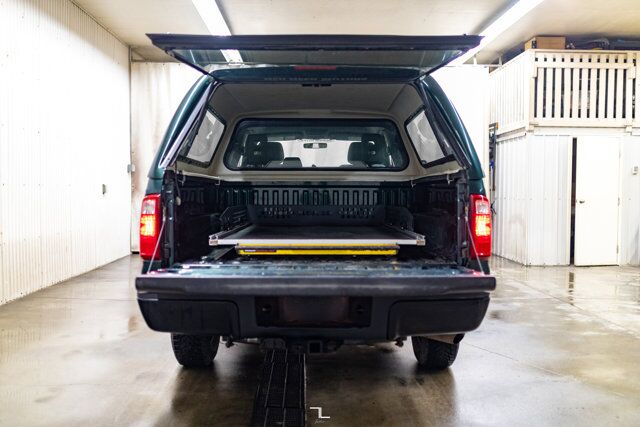 2011 Ford F-250 4x4 Super Cab XL Topper Red Deer AB