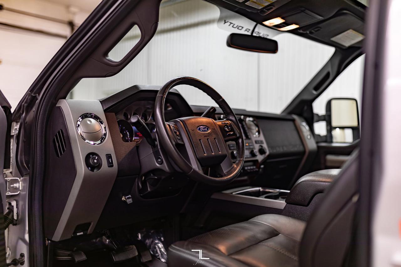 2011 Ford F-350 4x4 Crew Cab Lariat FX4 Diesel Leather Roof Nav Red Deer AB