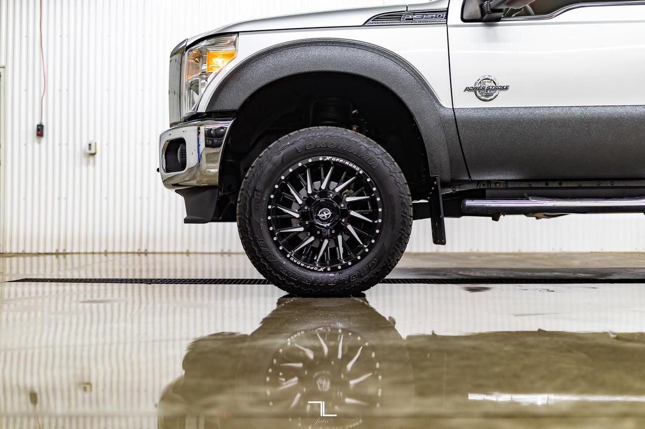 2011 Ford F-350 4x4 Crew Cab Lariat FX4 Diesel Leather Roof Nav Red Deer AB