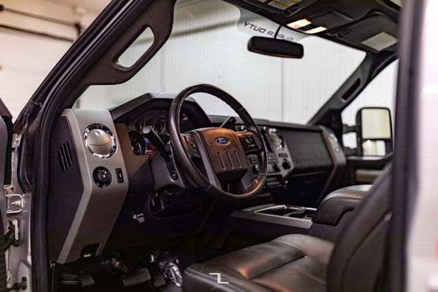 2011 Ford F-350 4x4 Crew Cab Lariat FX4 Diesel Leather Roof Nav Red Deer AB