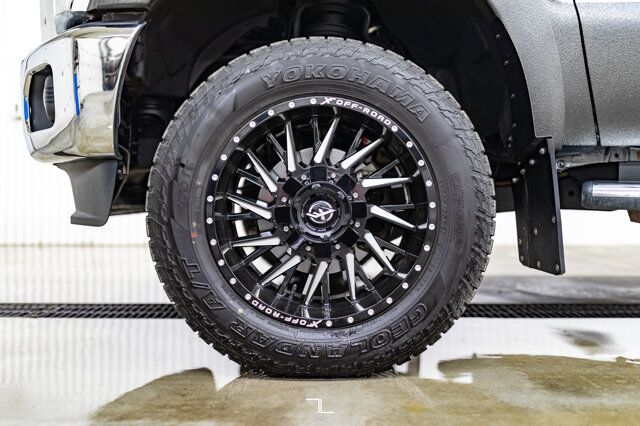 2011 Ford F-350 4x4 Crew Cab Lariat FX4 Diesel Leather Roof Nav Red Deer AB