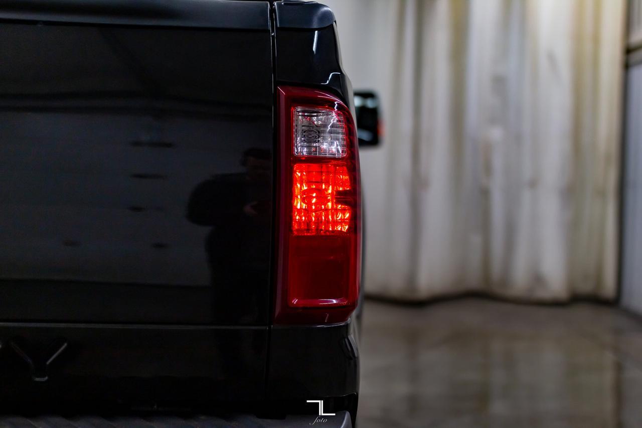 2011 Ford F-350 4x4 Crew Cab XLT Diesel BCam Red Deer AB