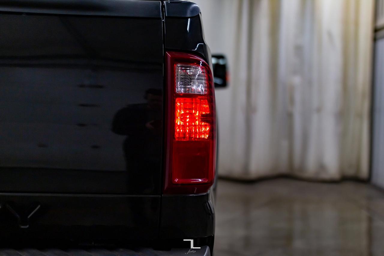 2011 Ford F-350 4x4 Crew Cab XLT Diesel BCam Red Deer AB