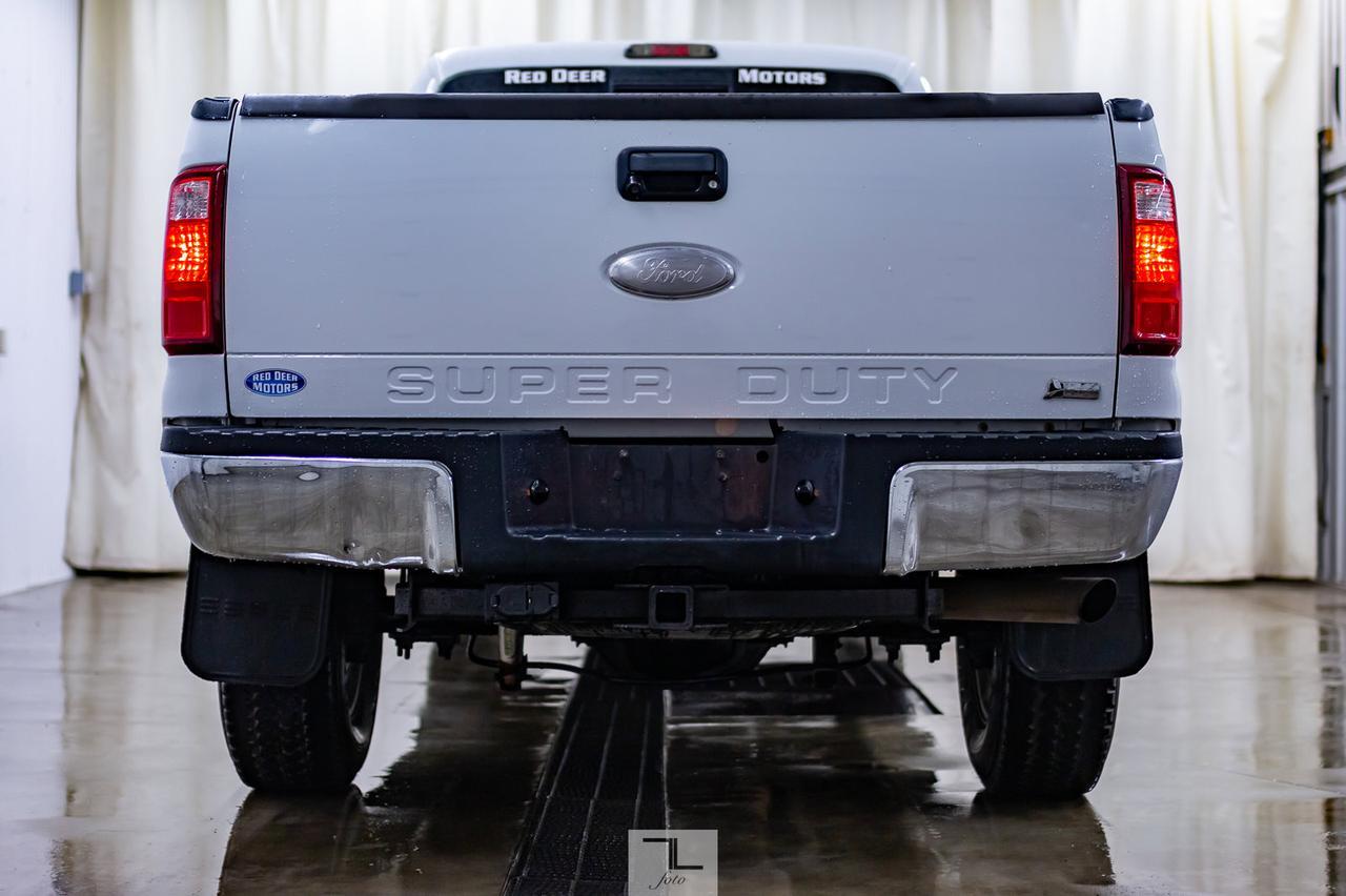 2011 Ford F-350 4x4 Crew Cab XLT FX4 Longbox BCam Red Deer AB