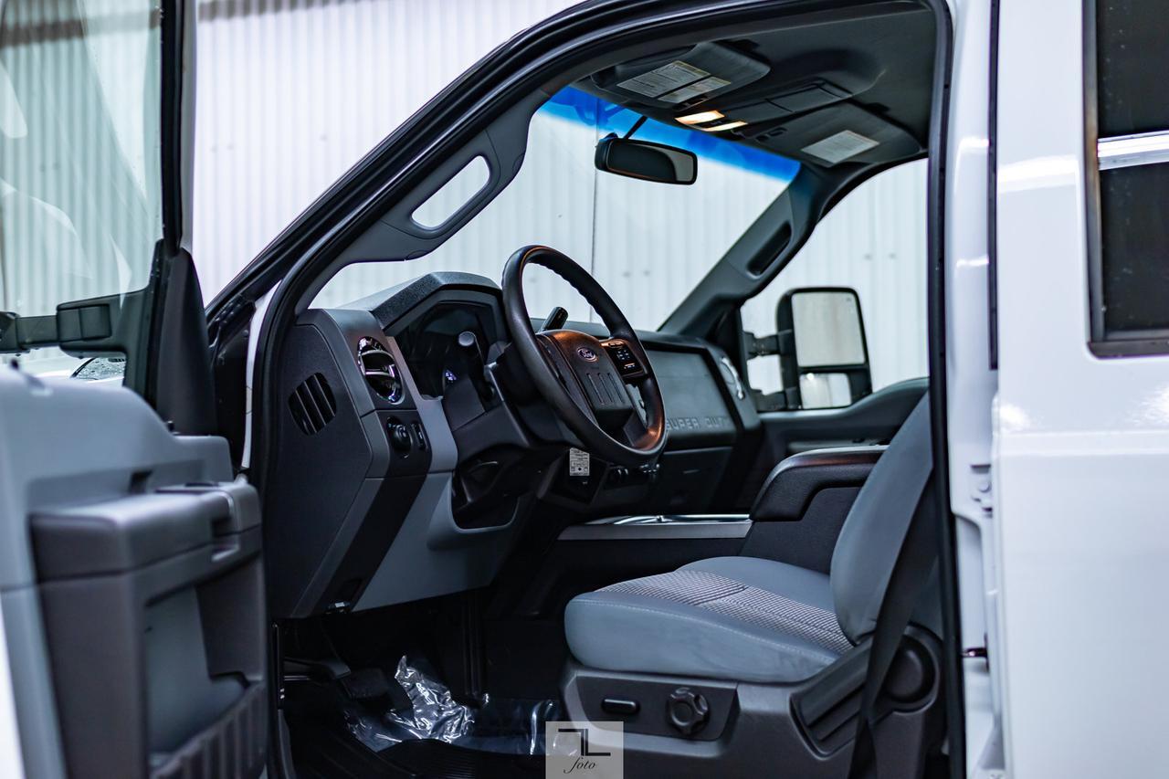2011 Ford F-350 4x4 Crew Cab XLT FX4 Longbox BCam Red Deer AB