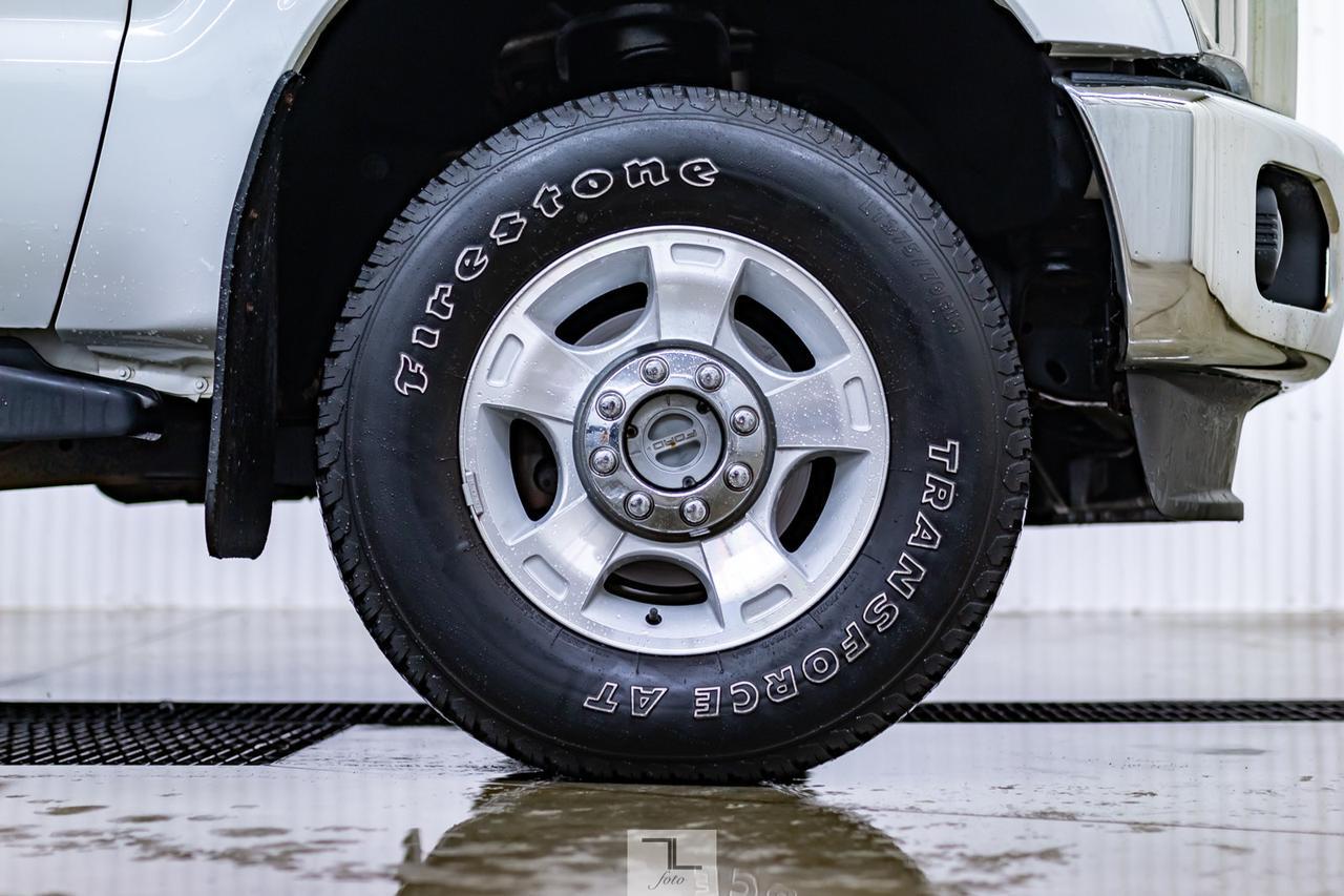 2011 Ford F-350 4x4 Crew Cab XLT FX4 Longbox BCam Red Deer AB