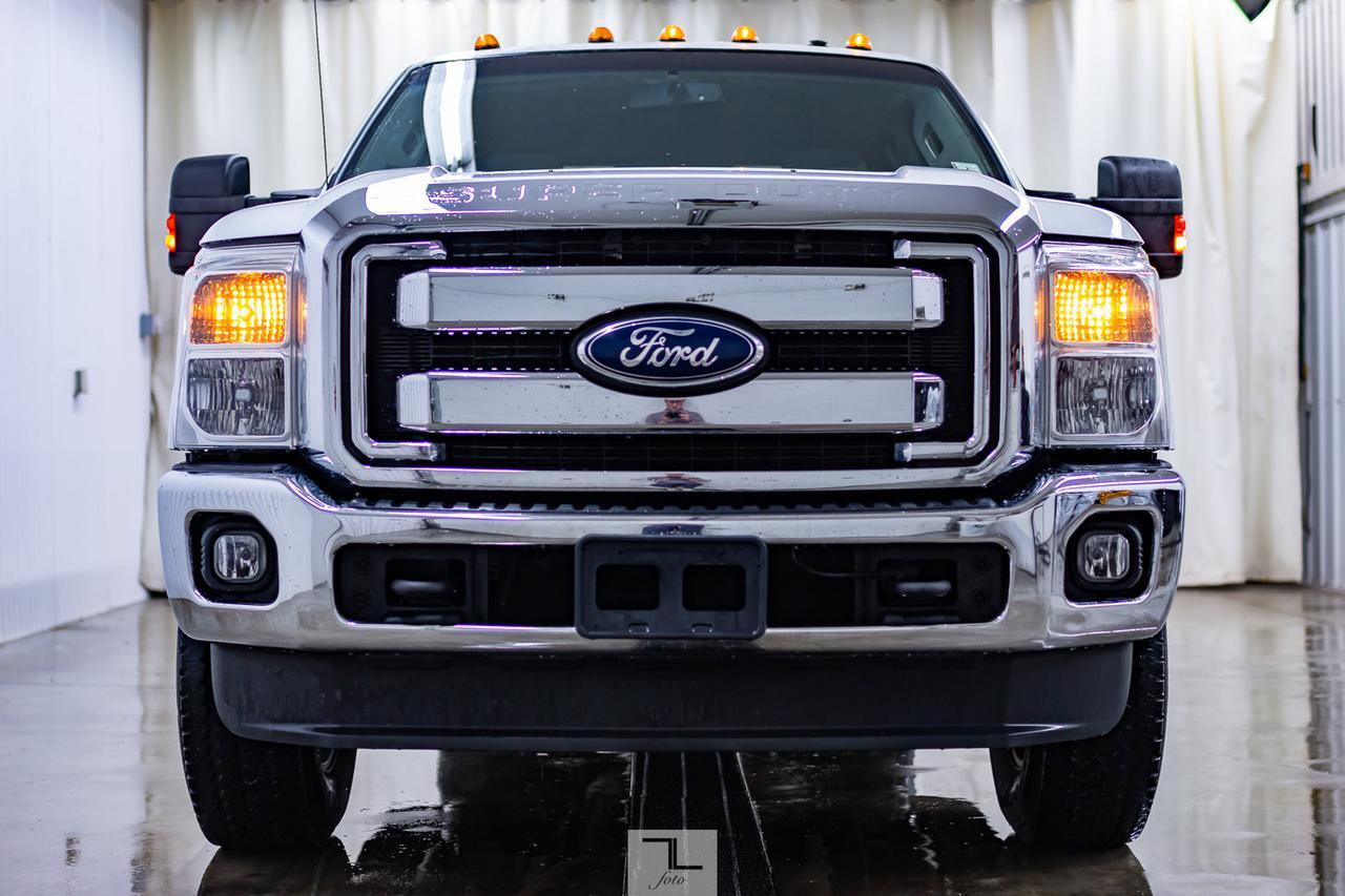 2011 Ford F-350 4x4 Crew Cab XLT FX4 Longbox BCam Red Deer AB