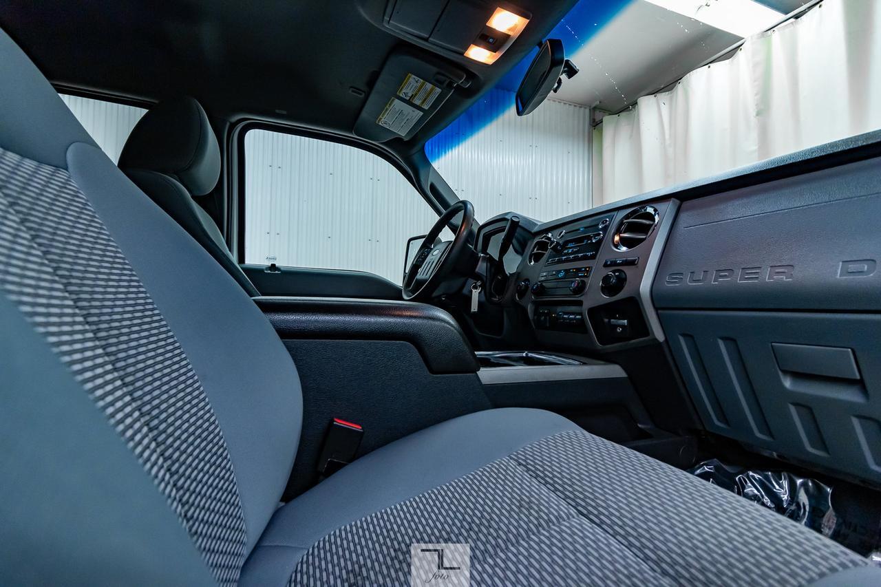 2011 Ford F-350 4x4 Crew Cab XLT FX4 Longbox BCam Red Deer AB
