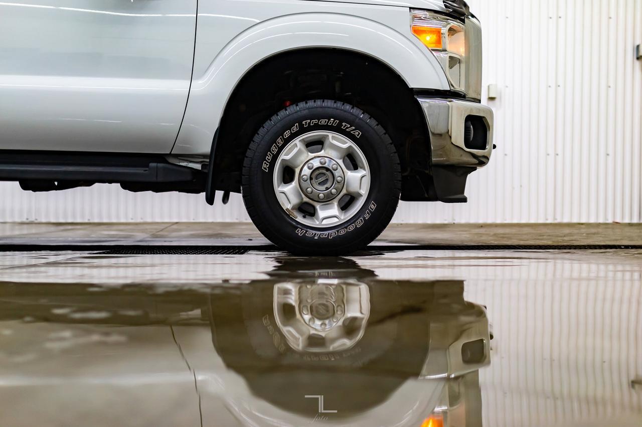 2011 Ford F-350 4x4 Crew Cab XLT FX4 Red Deer AB