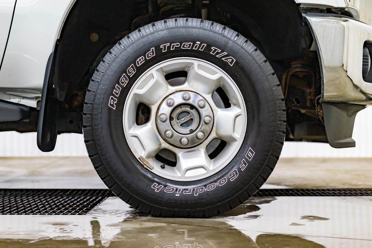 2011 Ford F-350 4x4 Crew Cab XLT FX4 Red Deer AB