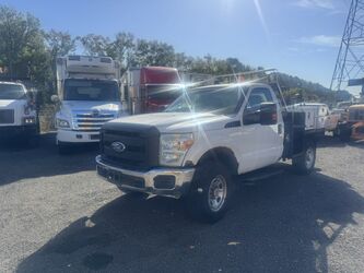 Ford F-350 SRW 4x4 Service Body XLT 2011