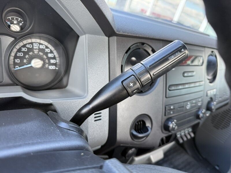 2011 Ford F-350 SRW Flatbed w/ Lift Gate 38k mi's XL Collinsville OK