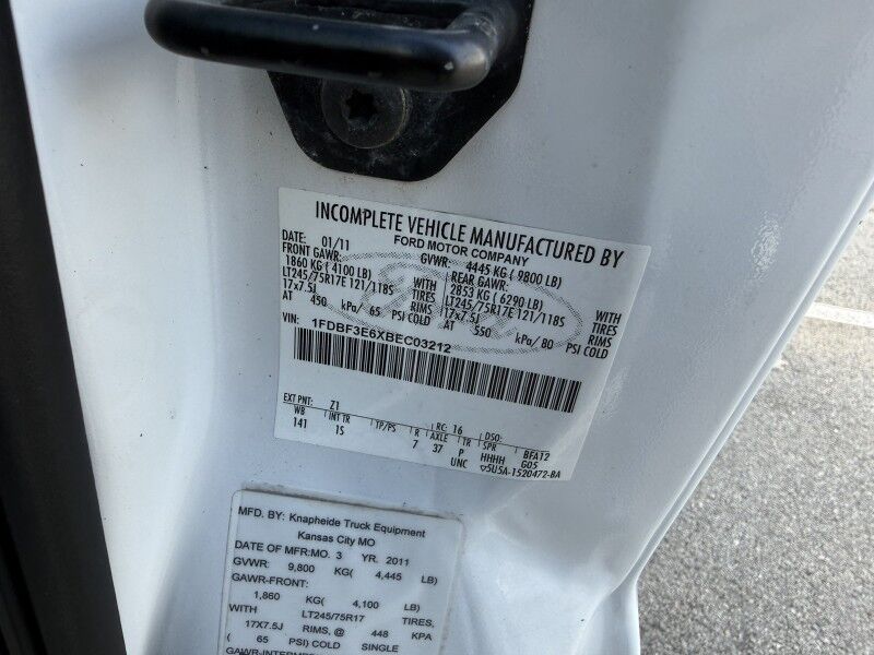 2011 Ford F-350 SRW Flatbed w/ Lift Gate 38k mi's XL Collinsville OK