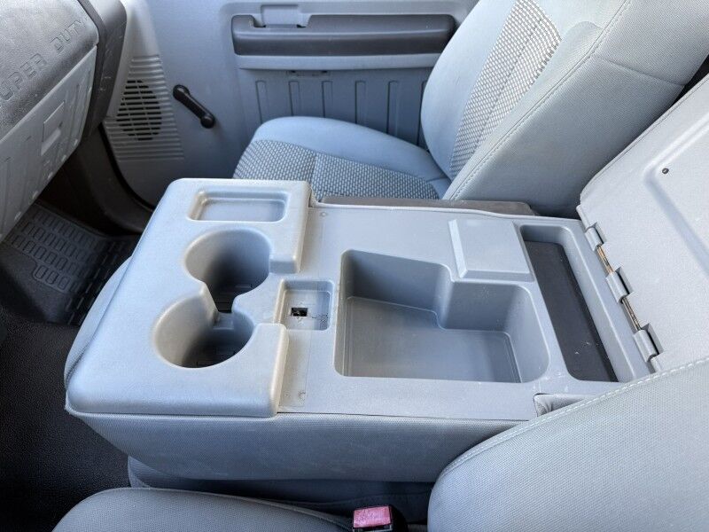 2011 Ford F-350 SRW Flatbed w/ Lift Gate 38k mi's XL Collinsville OK