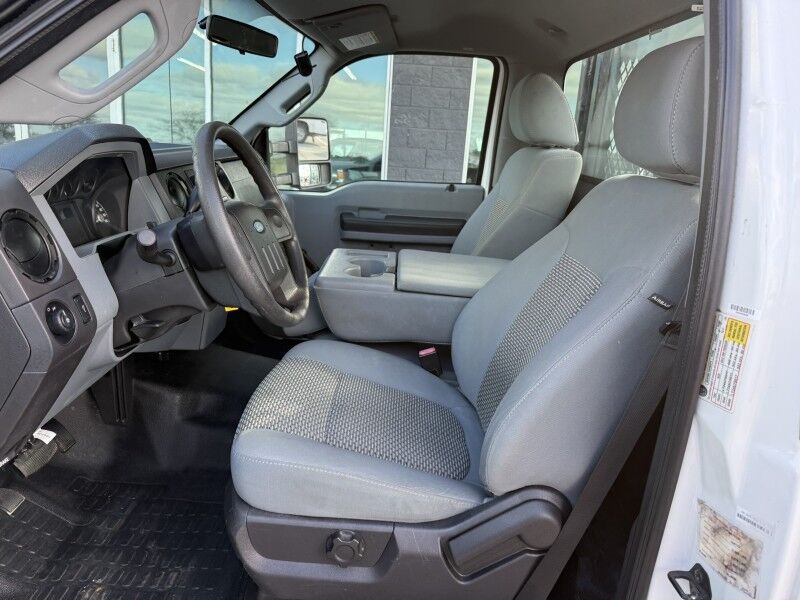 2011 Ford F-350 SRW Flatbed w/ Lift Gate 38k mi's XL Collinsville OK