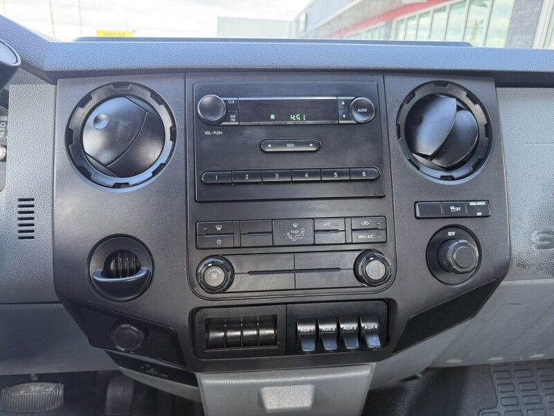 2011 Ford F-350 SRW Flatbed w/ Lift Gate 38k mi's XL Collinsville OK