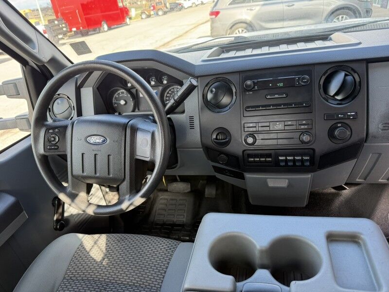 2011 Ford F-350 SRW Flatbed w/ Lift Gate 38k mi's XL Collinsville OK