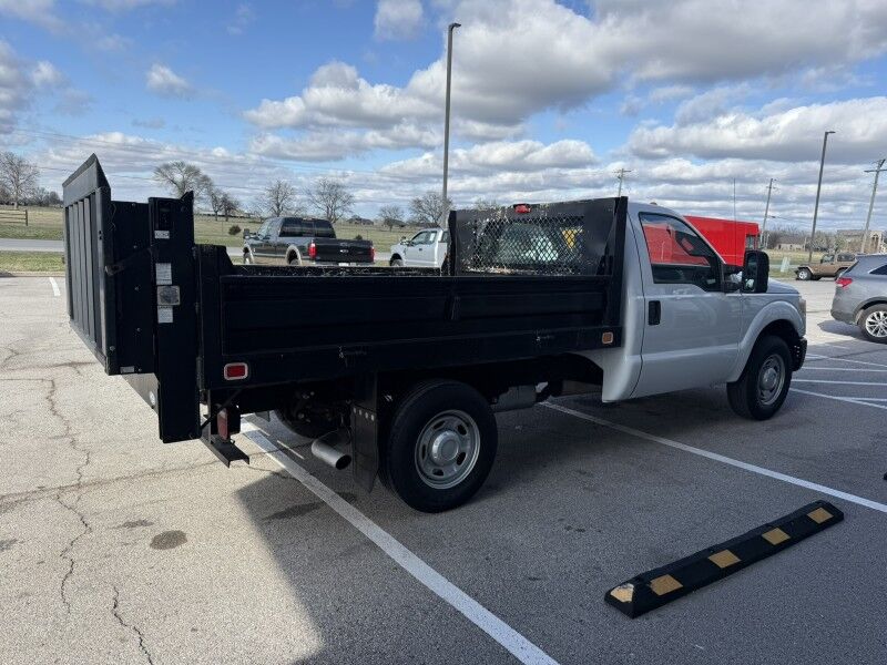 2011 Ford F-350 SRW Flatbed w/ Lift Gate 38k mi's XL Collinsville OK