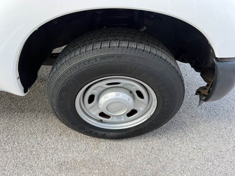 2011 Ford F-350 SRW Flatbed w/ Lift Gate 38k mi's XL Collinsville OK