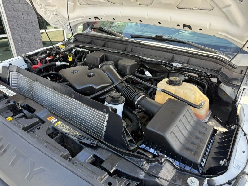 2011 Ford F-350 SRW Flatbed w/ Lift Gate 38k mi's XL Collinsville OK