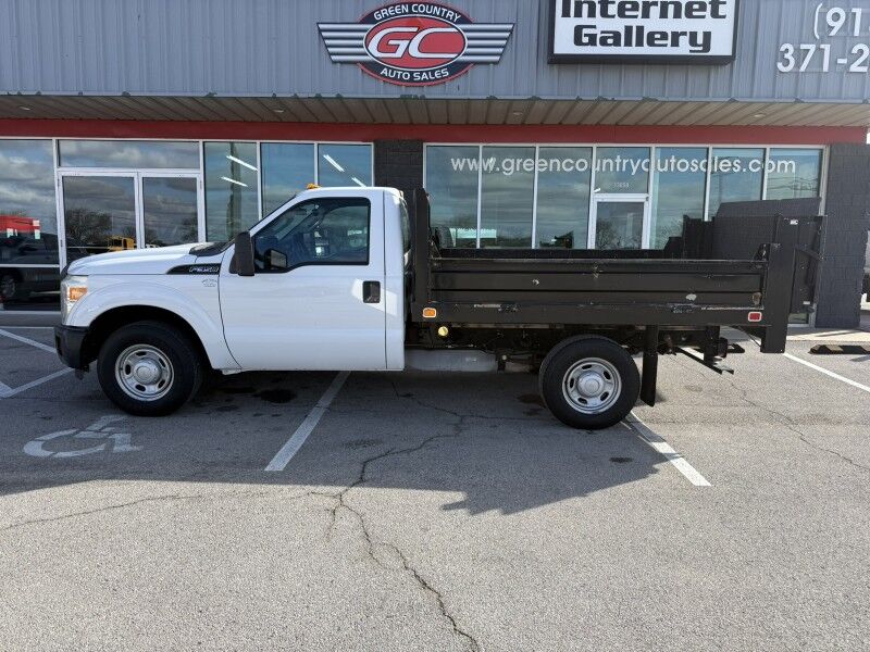 2011 Ford F-350 SRW Flatbed w/ Lift Gate 38k mi's XL Collinsville OK
