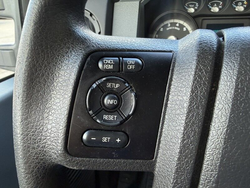 2011 Ford F-350 SRW Flatbed w/ Lift Gate 38k mi's XL Collinsville OK