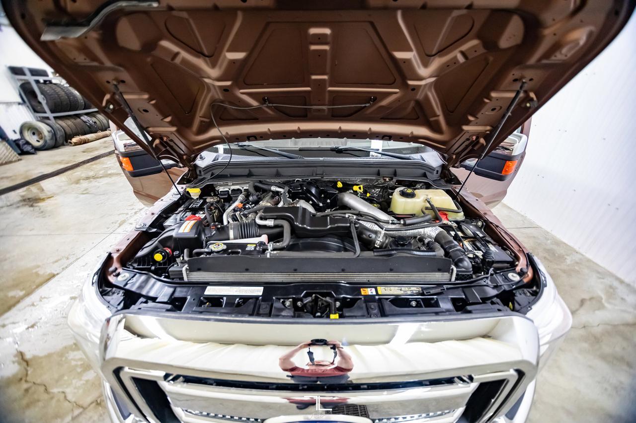 2011 Ford F-450 4x4 Crew Cab Lariat Dually Diesel Leather Roof BCam Red Deer AB