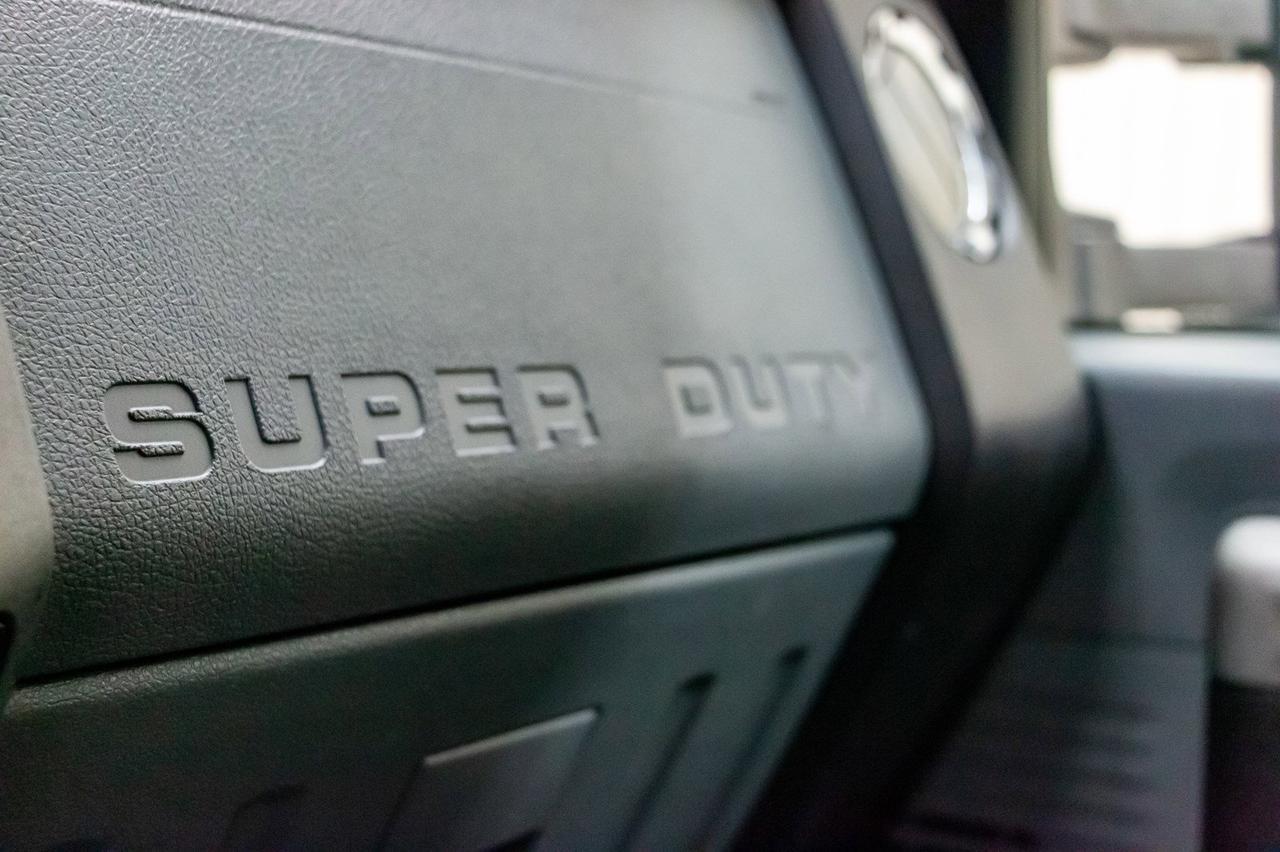 2011 Ford F-450 4x4 Super Cab XLT Deck Power Tailgate Red Deer AB