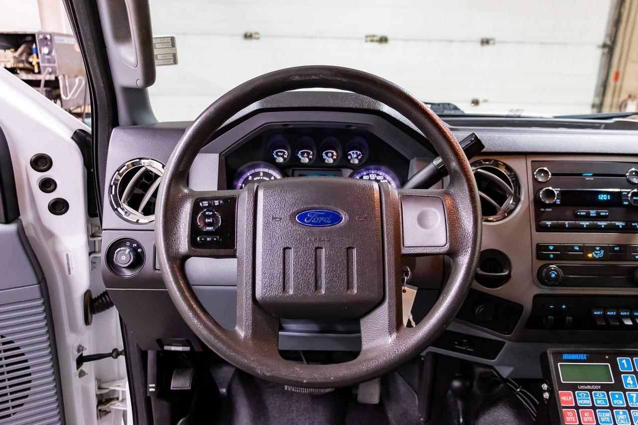 2011 Ford F-450 4x4 Super Cab XLT Deck Power Tailgate Red Deer AB