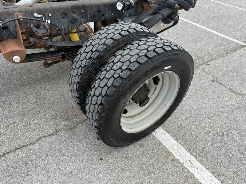 2011 Ford F-450 V10 Cab & Chassis XLT Collinsville OK