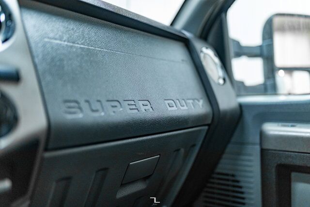 2011 Ford F-550 4x4 Crew Cab XLT Picker Diesel Red Deer AB