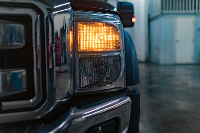 2011 Ford F-550 4x4 Crew Cab XLT Picker Diesel Red Deer AB