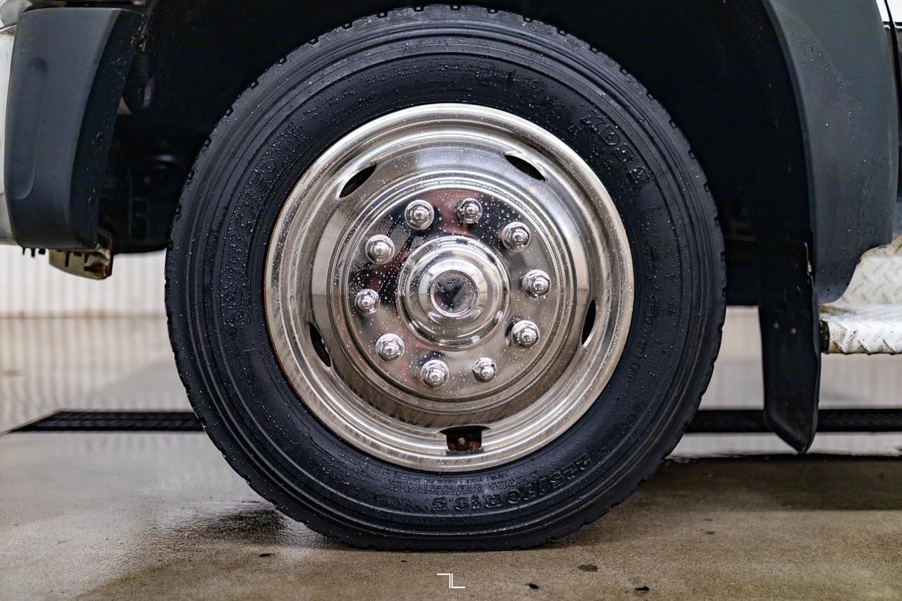 2011 Ford F-550 4x4 Crew Cab XLT Picker Diesel Red Deer AB