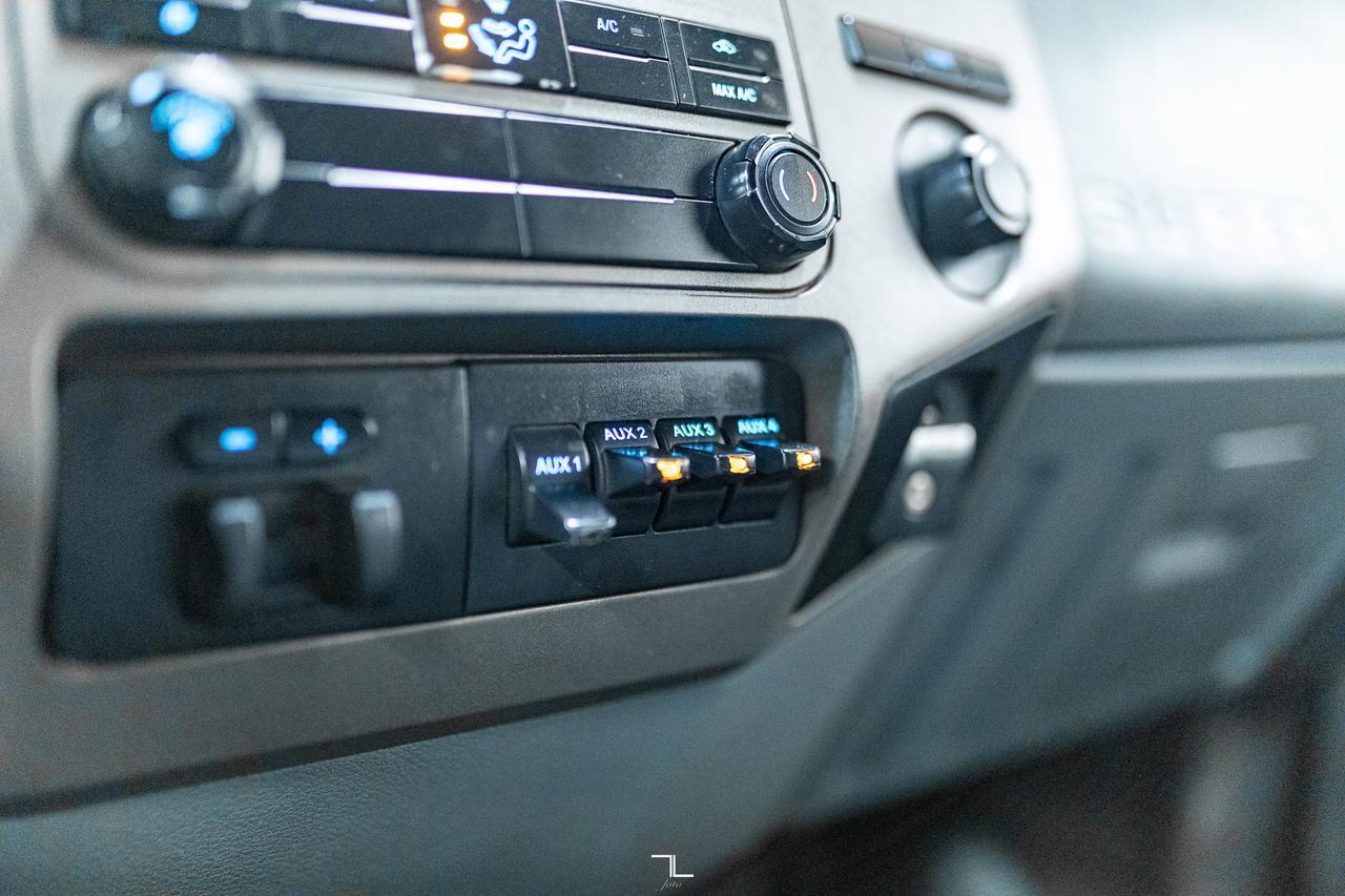 2011 Ford F-550 4x4 Crew Cab XLT Picker Diesel Red Deer AB