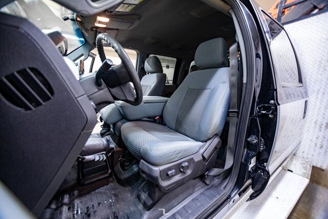 2011 Ford F-550 4x4 Crew Cab XLT Picker Diesel Red Deer AB