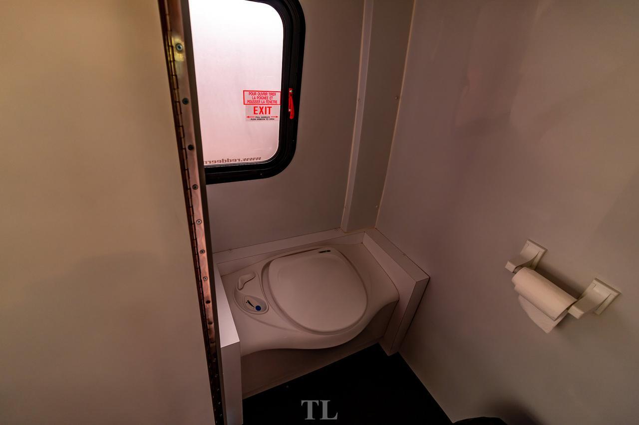 2011 Ford F-550 XL Diesel 28 Passenger Bus Bathroom PA System Red Deer AB