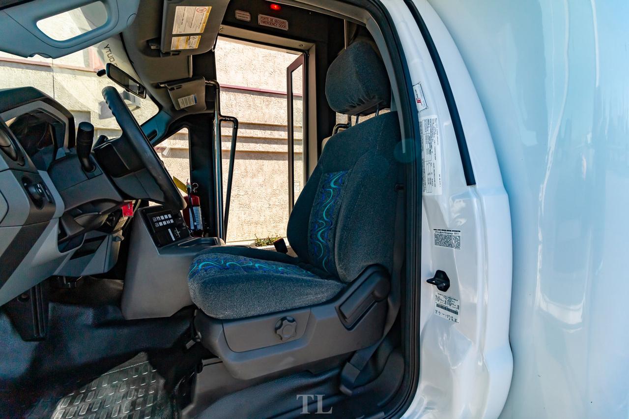 2011 Ford F-550 XL Diesel 28 Passenger Bus Bathroom PA System Red Deer AB